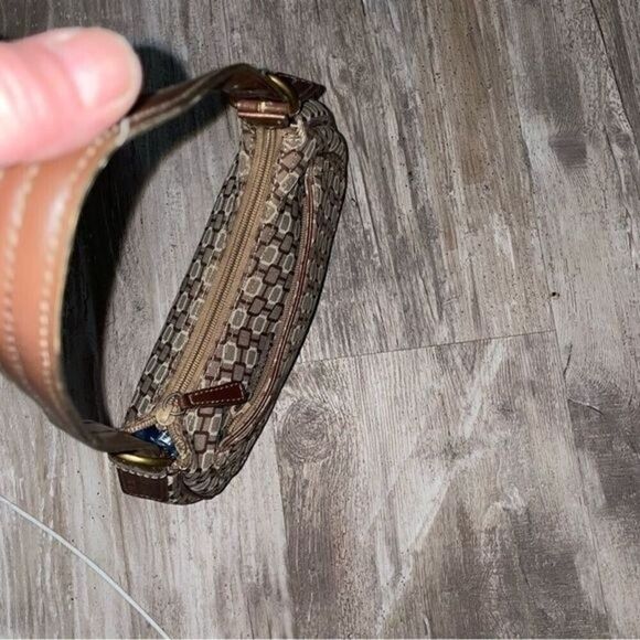 Nine West Vintage Geometric Pattern Small Shoulder bag - Picture 13 of 13